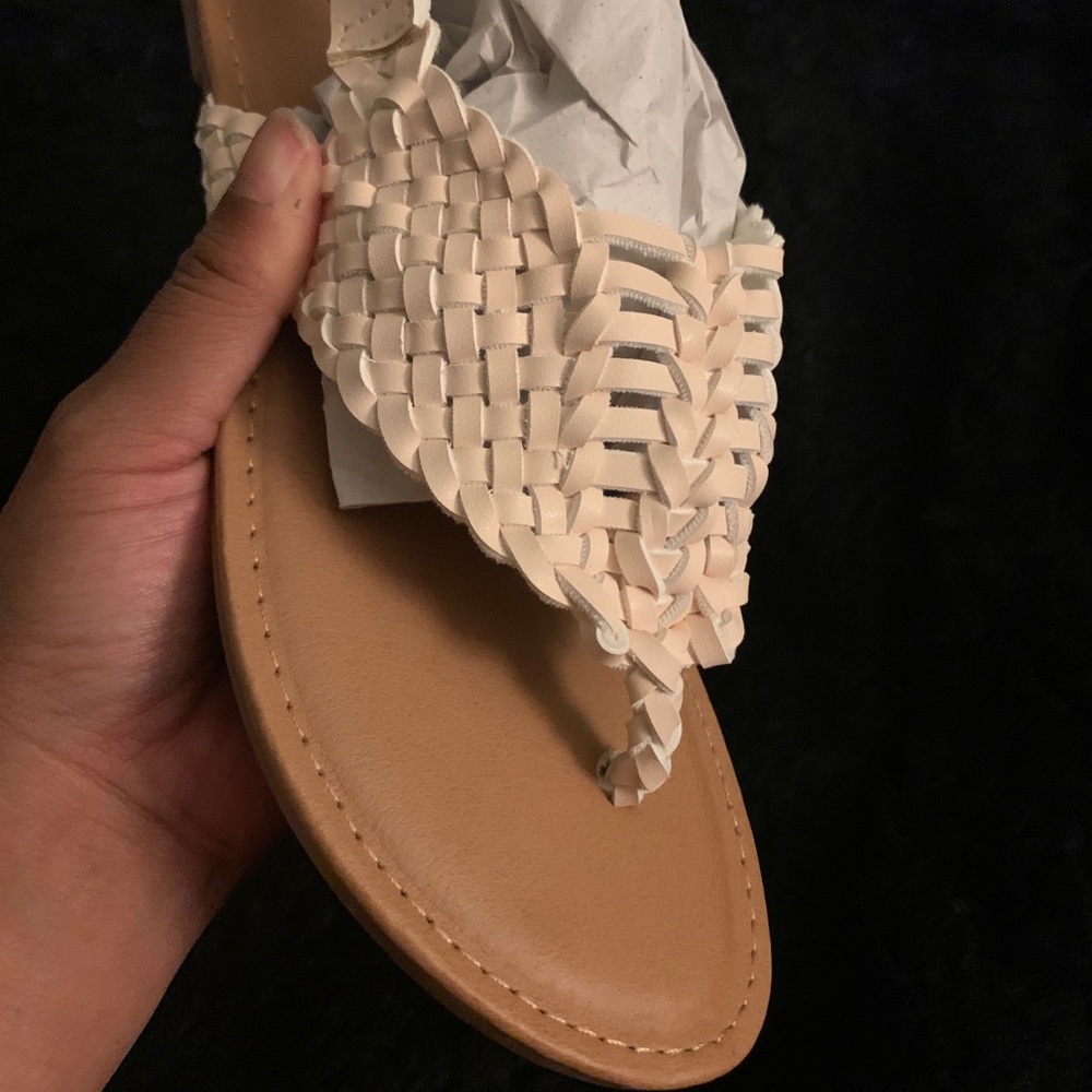 NEW! Spring/Summer Sandals Sizes 5.5, 8.5 & 9 - Picture 2 of 7